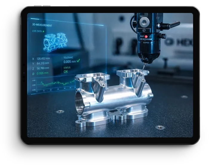 Tablet zeigt die Vermessung eines Aluminium-Frästeils mit einem Messtaster