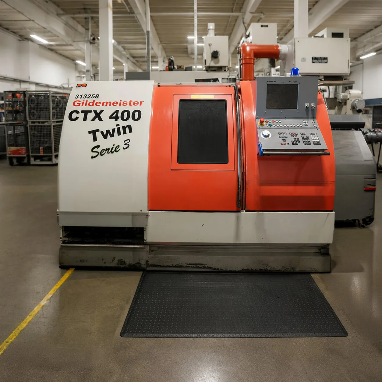 CNC-Drehzentrum Gildemeister CTX 400 Twin im Maschinenpark von METEC
